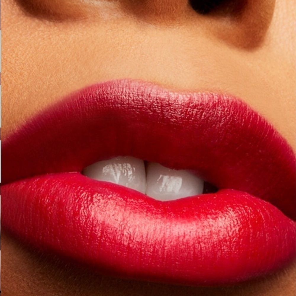 MAC Cosmetics LOVE ME LIPSTICK NEW give me fever